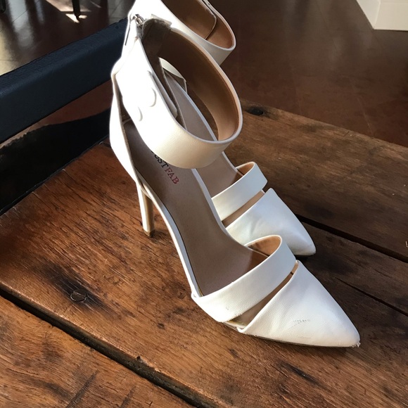 JustFab White High heels - Picture 3 of 3